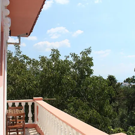 Gostinjska kuća House 3*